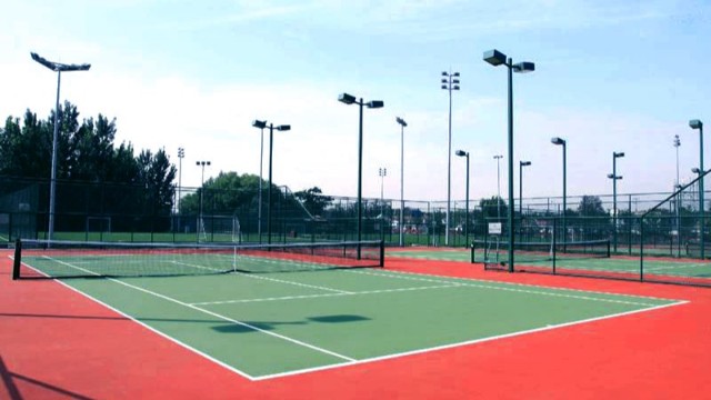 宜邦麗教你判斷硅PU球場材料起砂原因