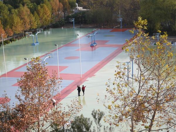 學院大型硅PU籃球場地施工期