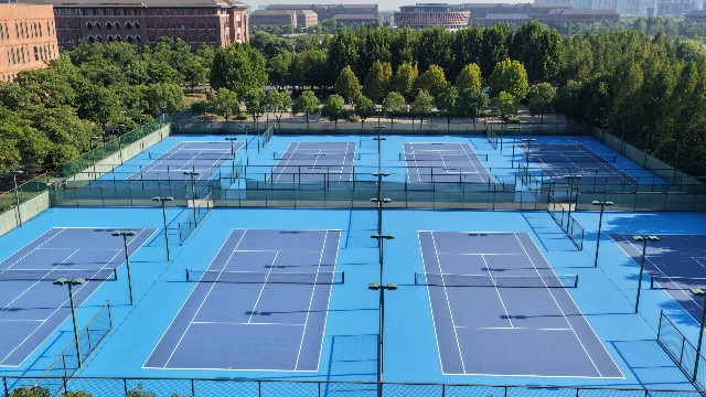 建網(wǎng)球場別當(dāng)冤大頭！花一半錢，效果翻倍的關(guān)鍵的核心細(xì)節(jié)全拆解